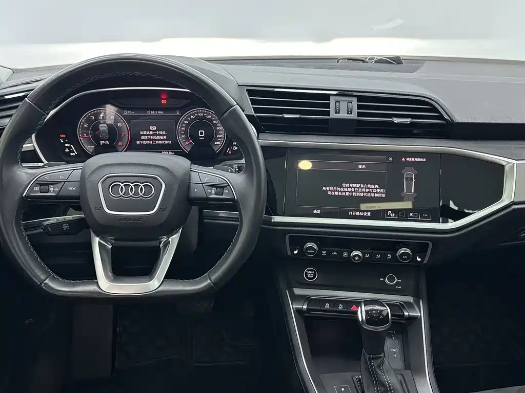 Audi Q3 2023 — фото 11
