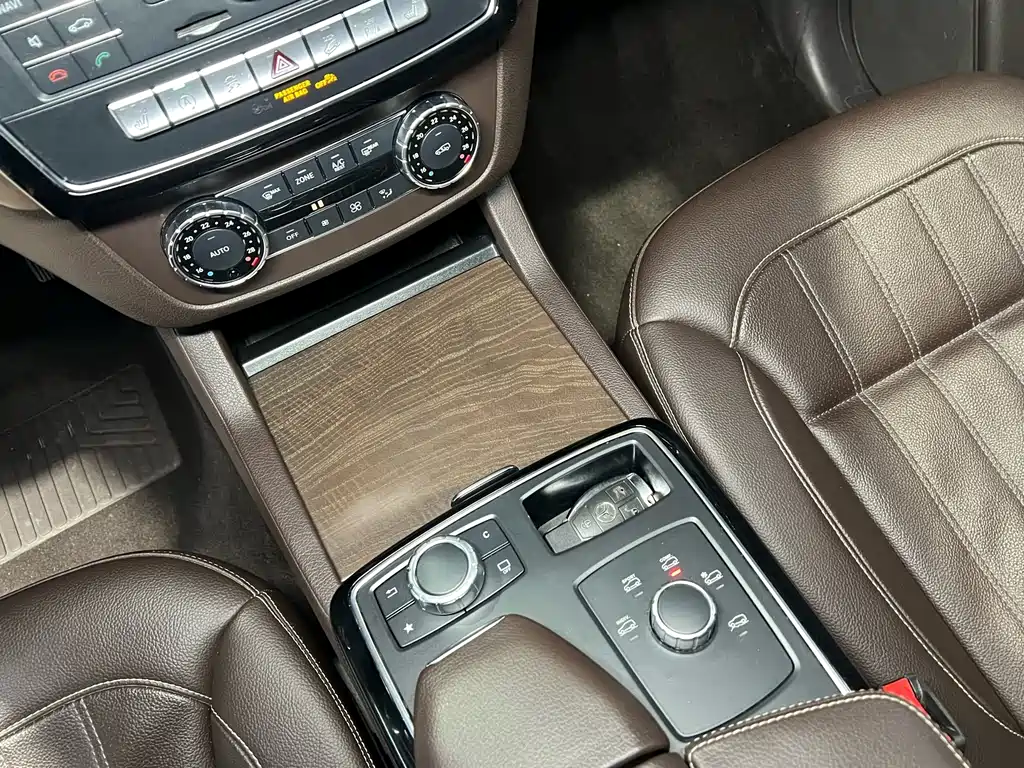 Mercedes-Benz GLE 2017 — фото 14