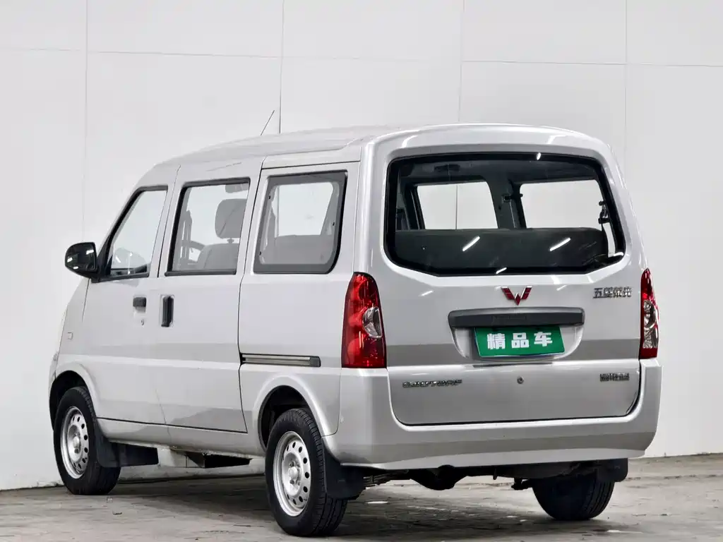Wuling Rongguang 2013