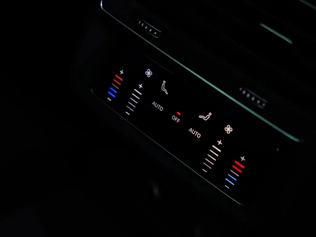 Audi SQ7 2024 — фото 50