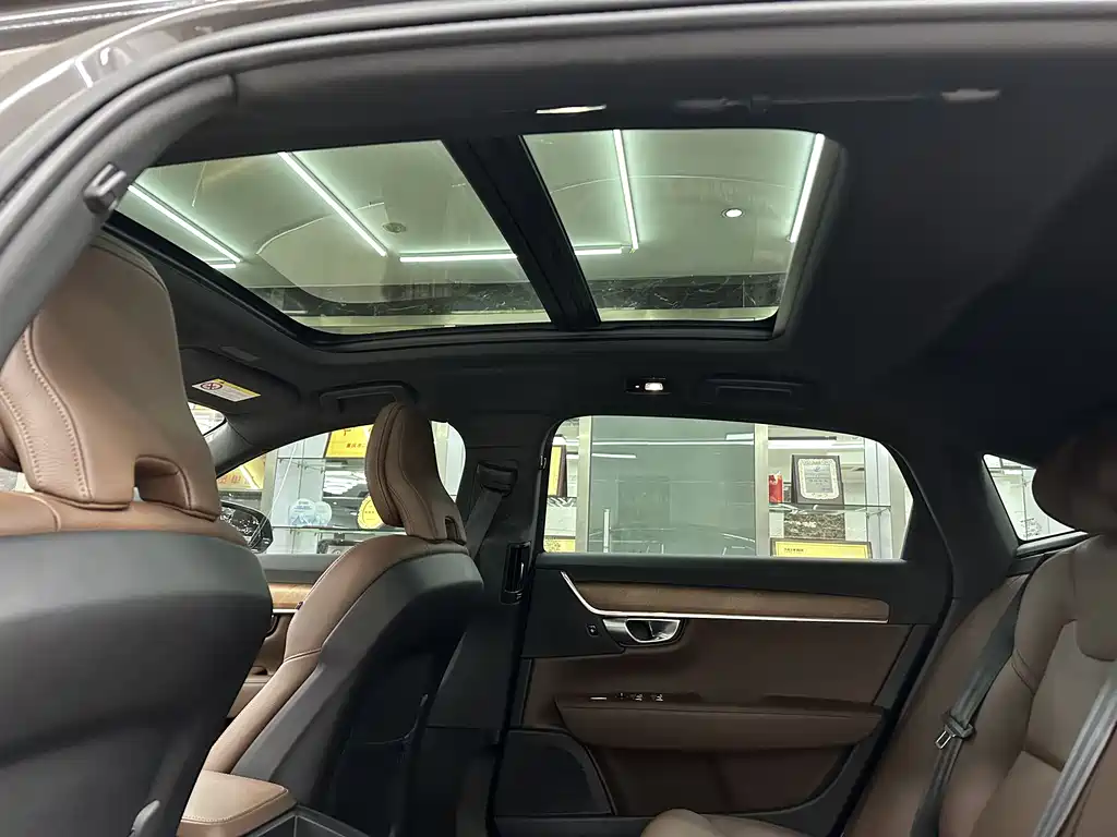 Volvo S90 2023 — фото 10
