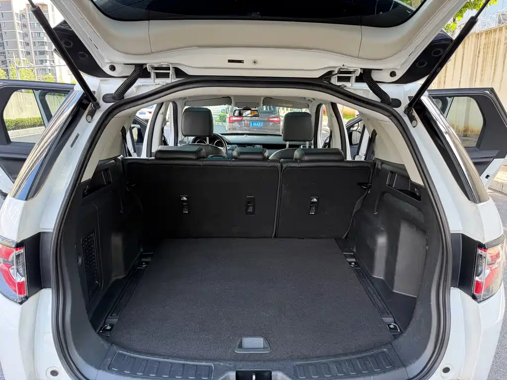 Land Rover Discovery Sport 2017 — фото 22