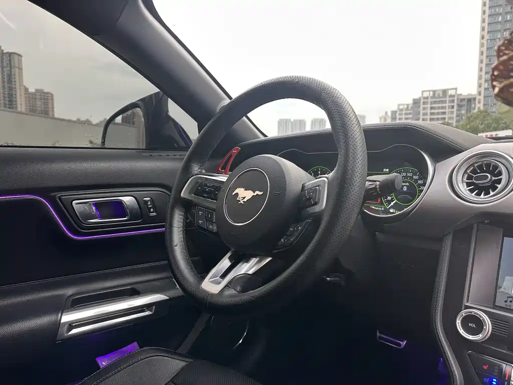 Ford Mustang 2018 — фото 4