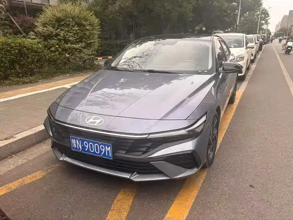 Hyundai Elantra 2023