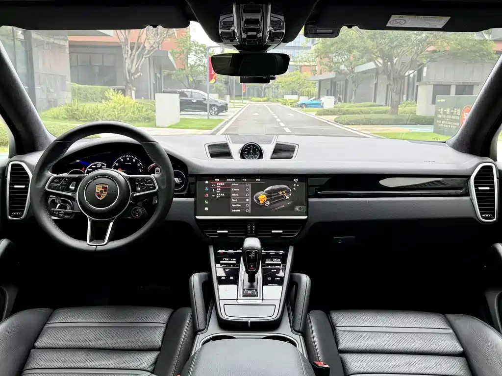Porsche Cayenne New Energy 2022 — фото 15