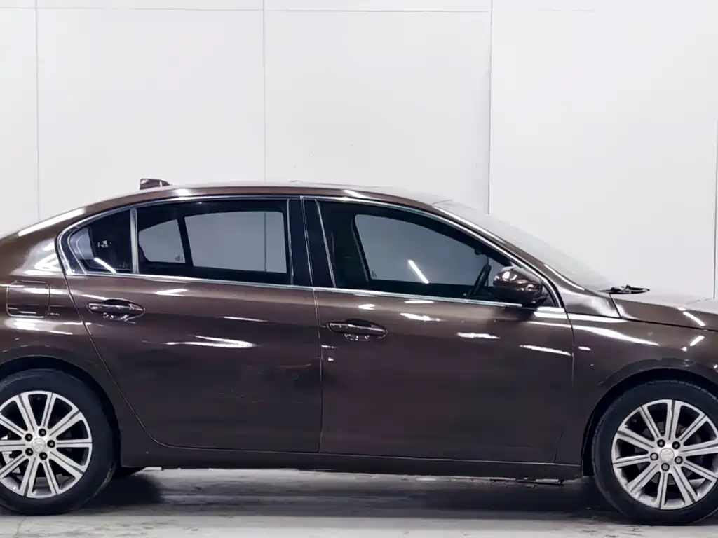 Peugeot 408 2015 — фото 8