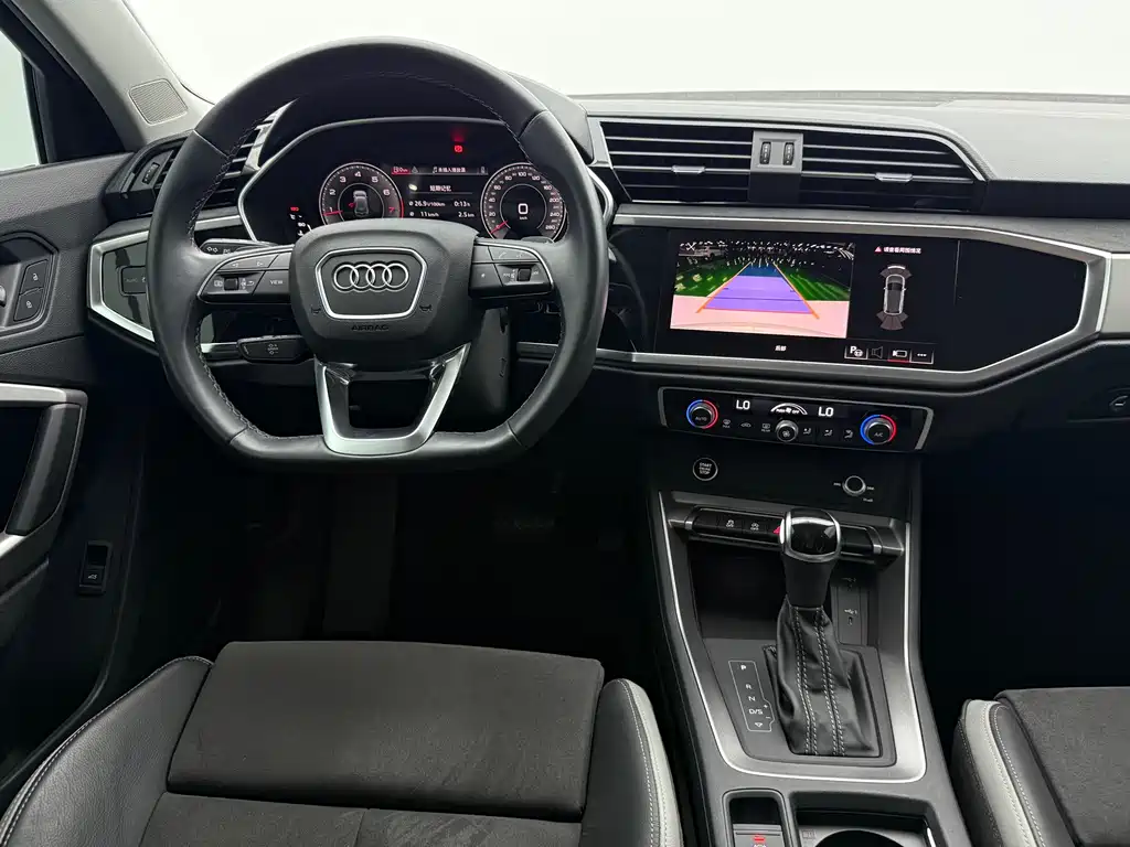 Audi Q3 2023 — фото 11