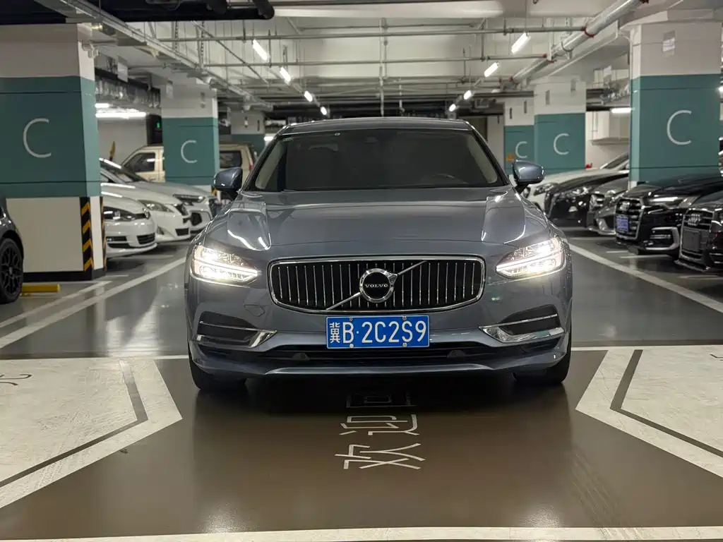 Volvo S90 2019