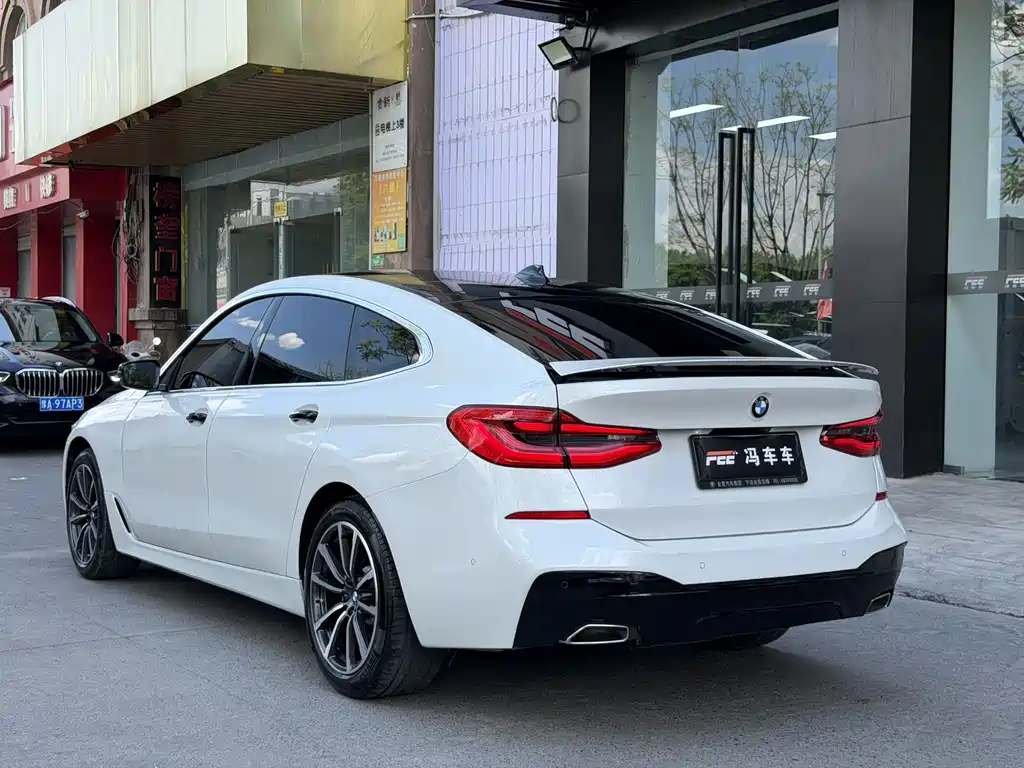 BMW 6 Series GT 2024 — фото 12