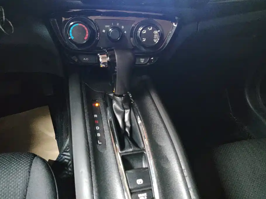 Honda Vezel 2018 — фото 16