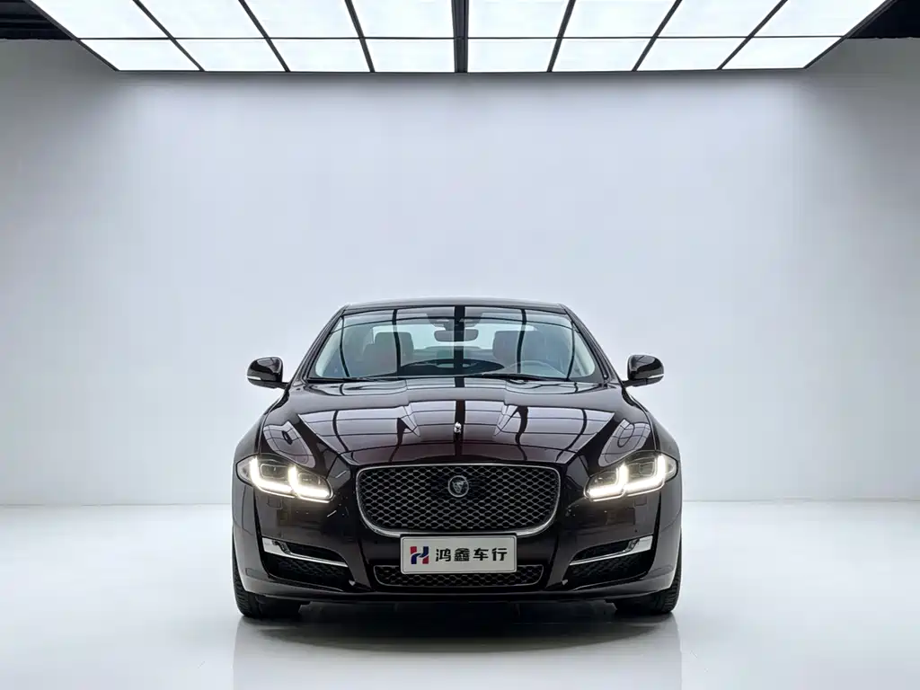 Jaguar XJ 2018 — фото 2