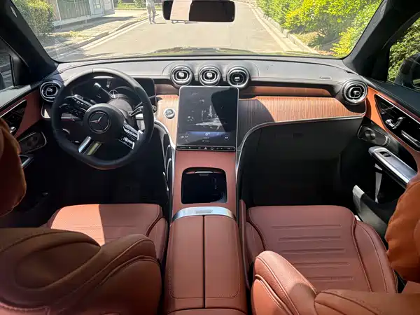 Mercedes-Benz GLC 2025