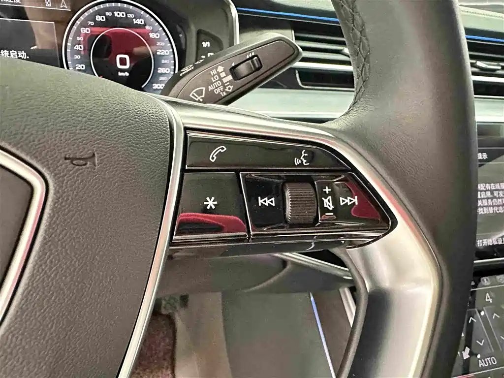 Audi A8 2023 — фото 10