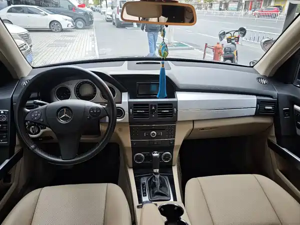 Mercedes-Benz GLK-Class 2011