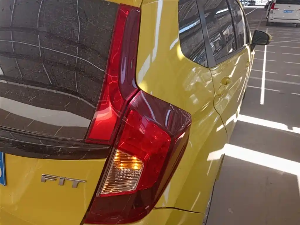 Honda Fit 2018 — фото 8