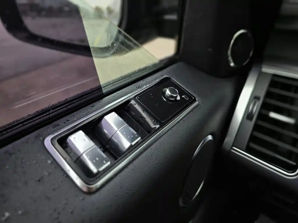Land Rover Sport 2019 — фото 14