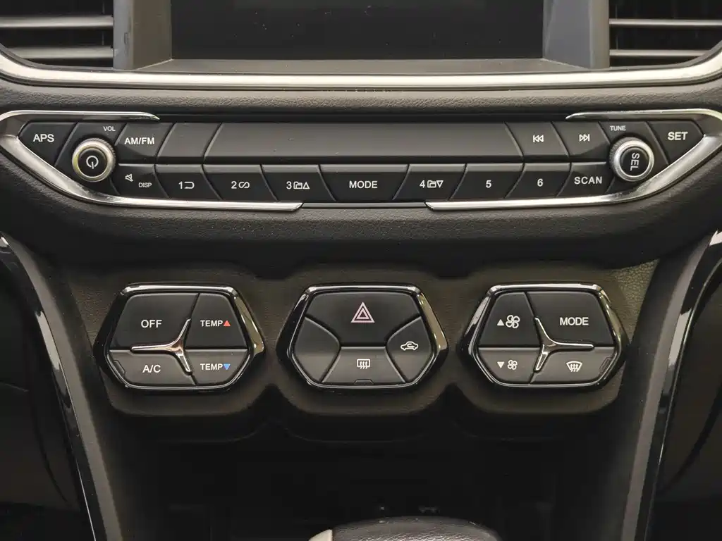 GAC Motor Trumpchi GS4 2015 — фото 16