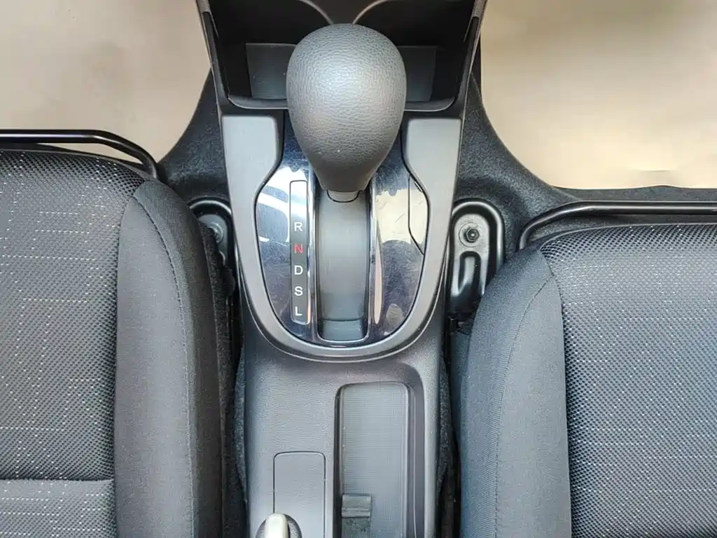 Honda Fit 2017 — фото 10