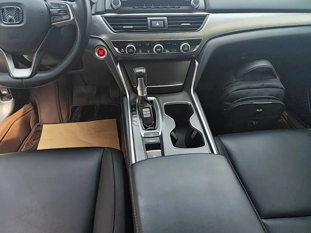 Honda Accord 2019 — фото 14