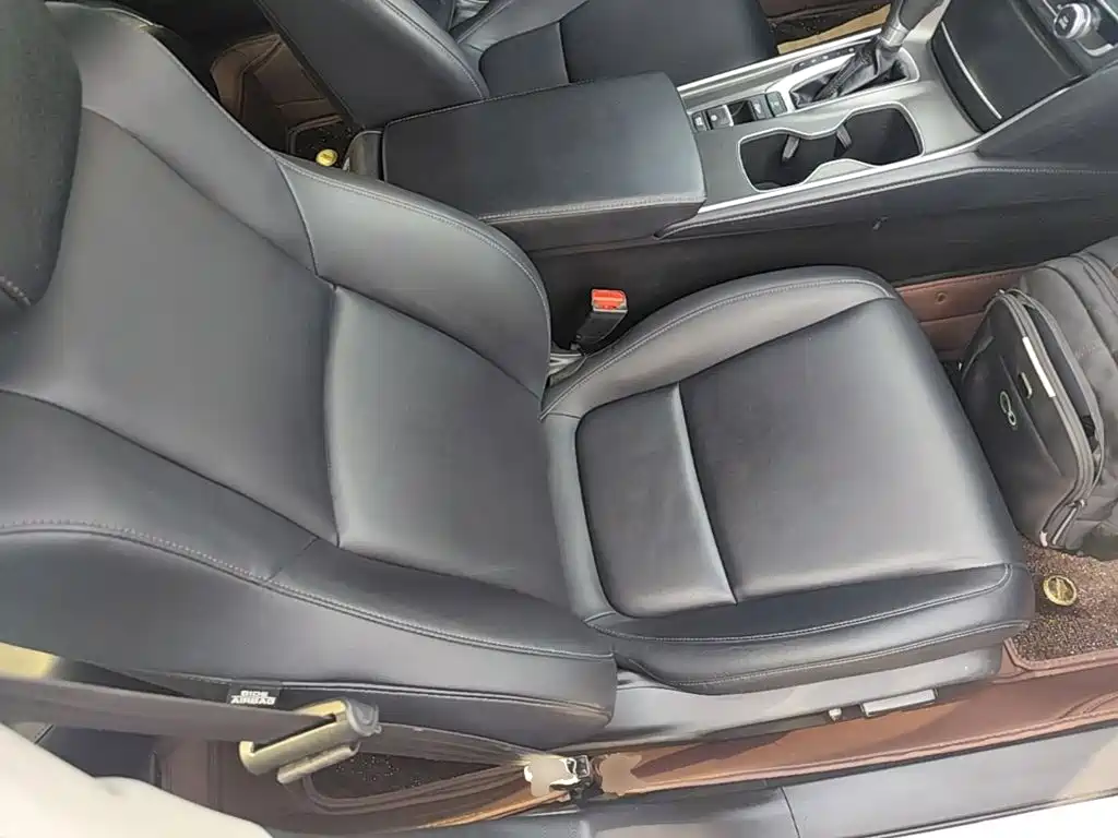 Honda Accord 2019 — фото 25