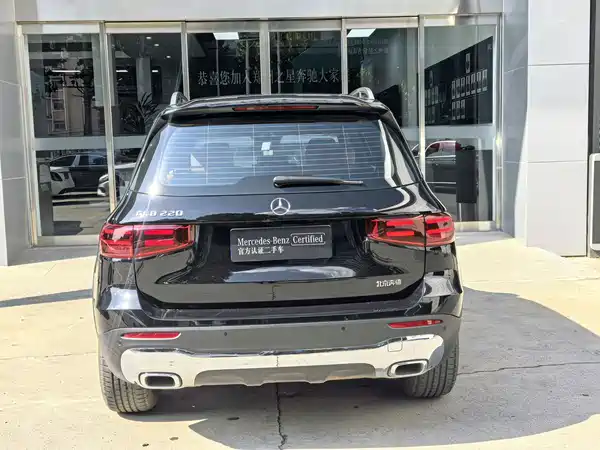 Mercedes-Benz GLB 2025