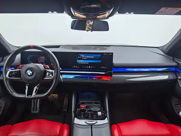 BMW M5 New Energy 2025