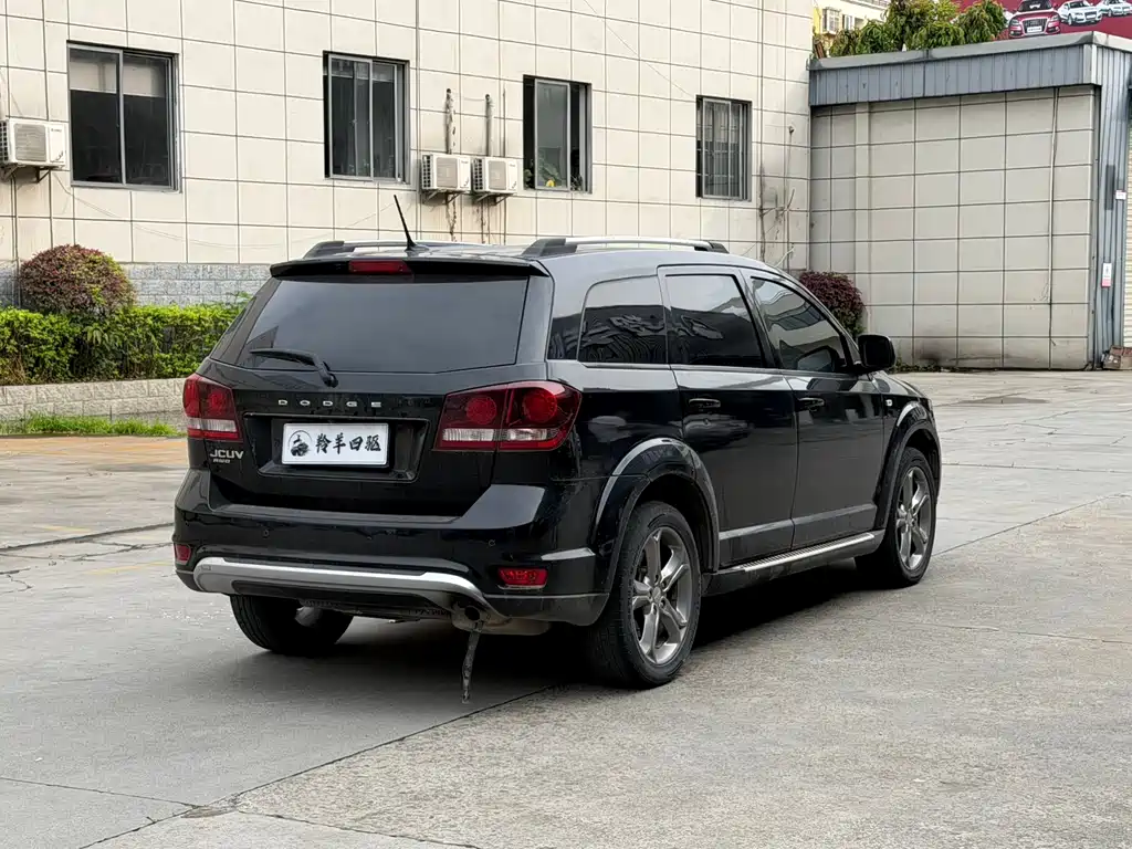 Dodge Journey 2016 — фото 14