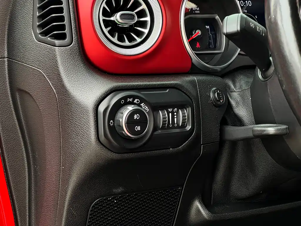 Jeep Wrangler 2021 — фото 26