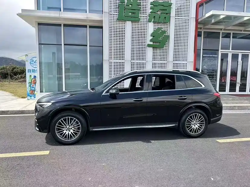 Mercedes-Benz GLC 2024