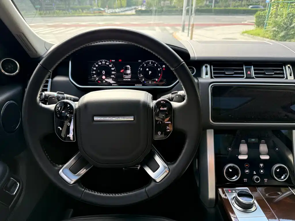 Land Rover Range Rover 2022 — фото 22