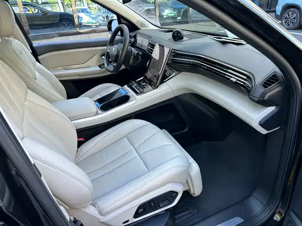 NIO ES8 2018