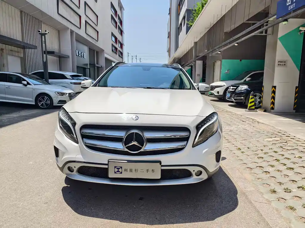 Mercedes-Benz GLA 2015 — фото 2