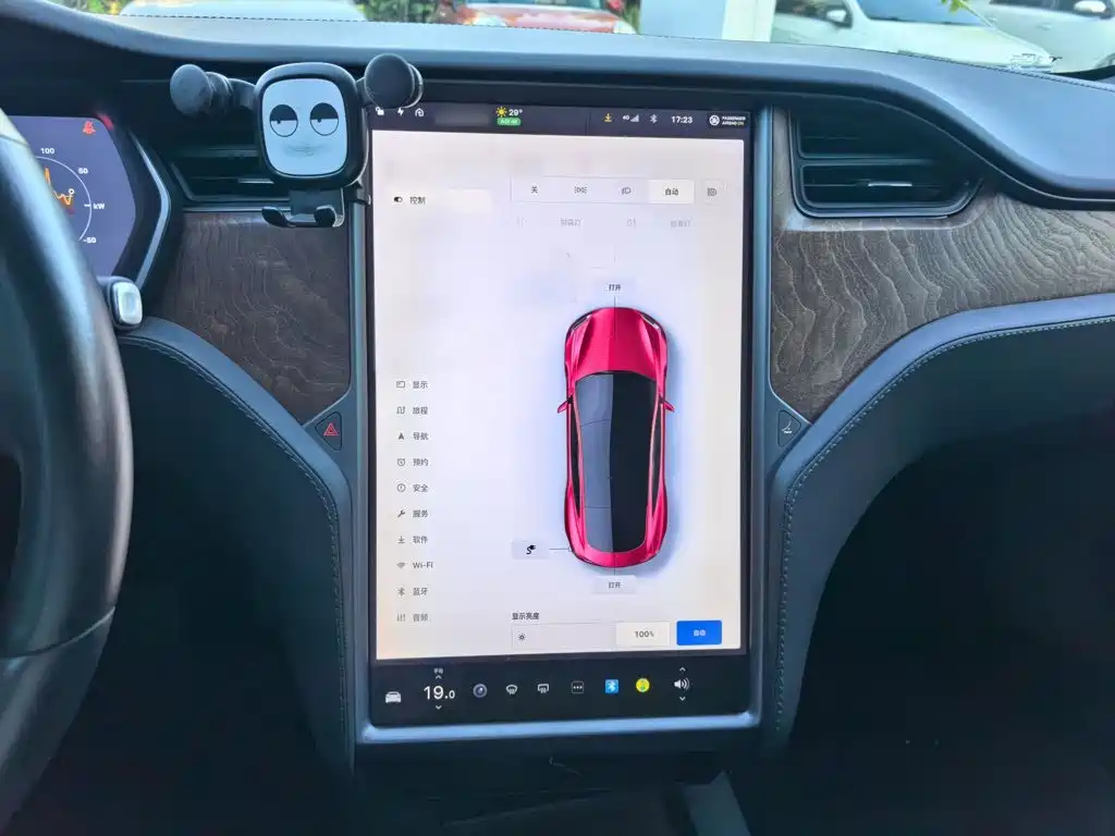 Tesla Model S 2019 — фото 14