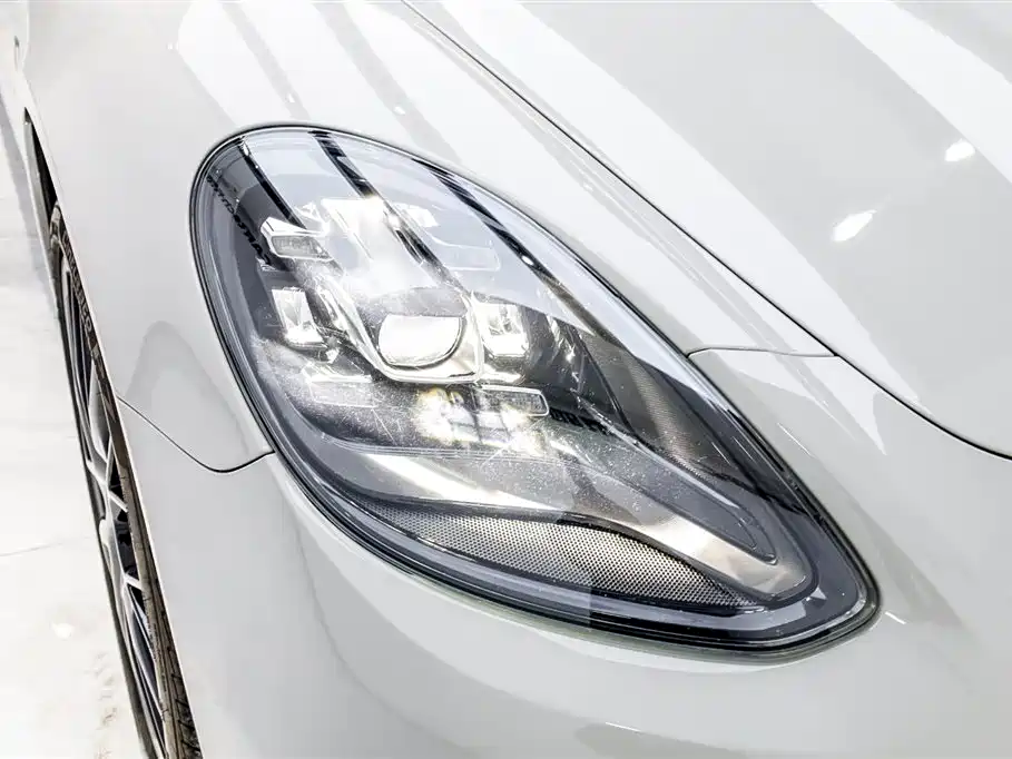 Porsche Panamera 2022 — фото 17