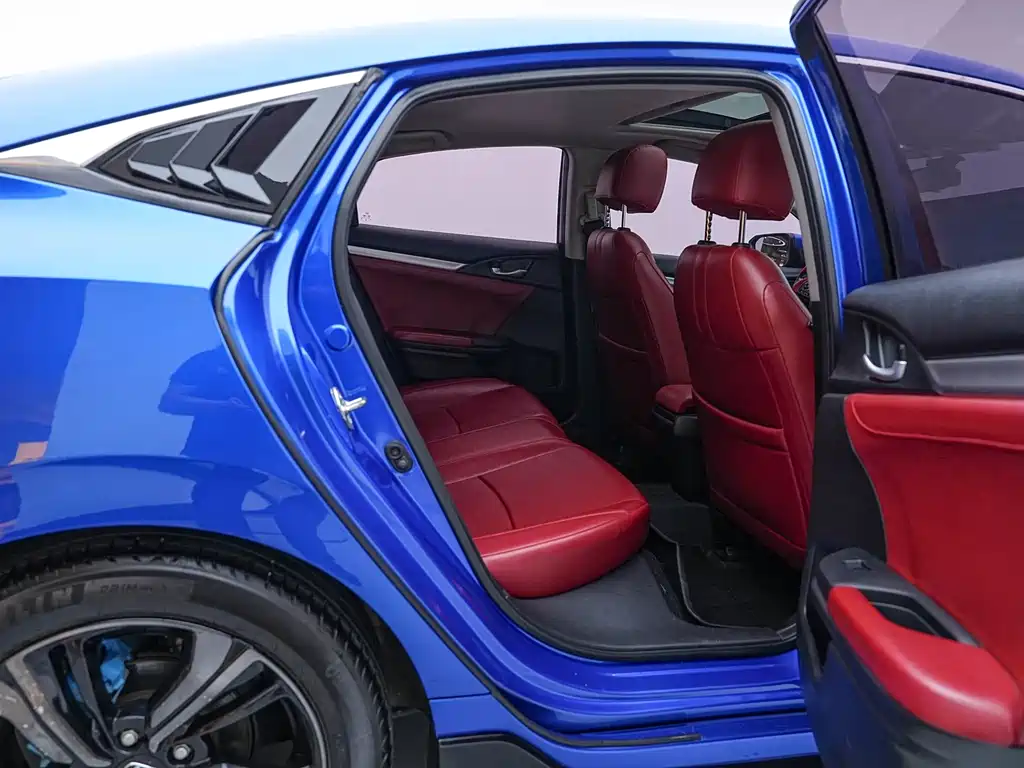 Honda Civic 2020 — фото 19