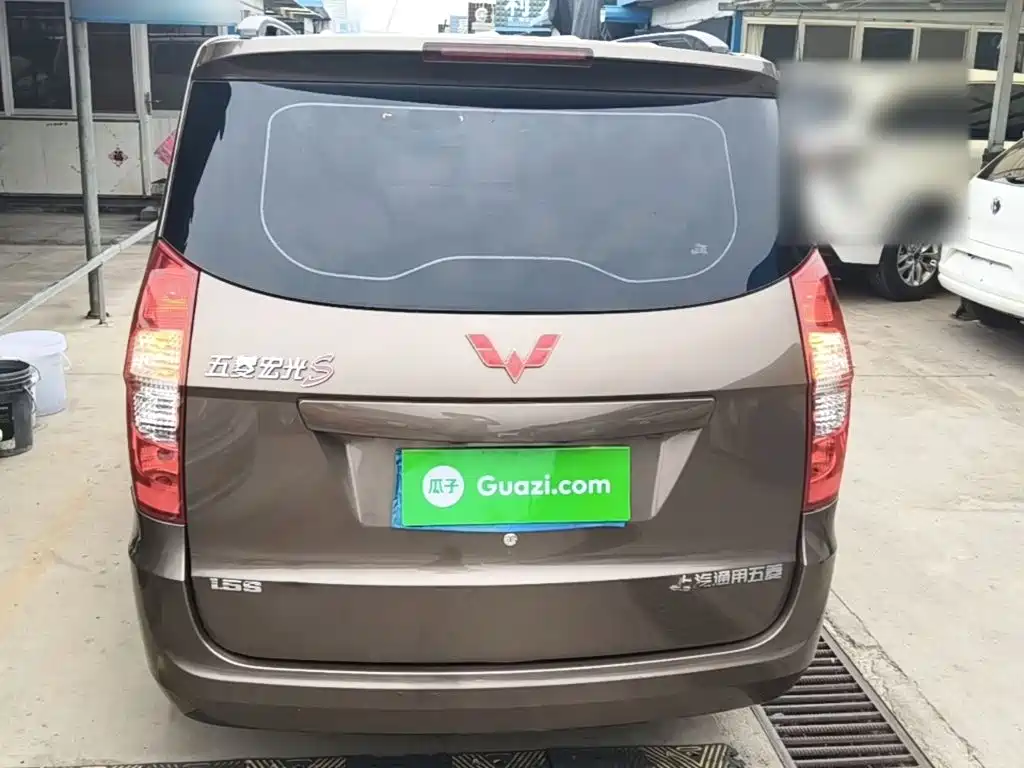 Wuling Hongguang 2018