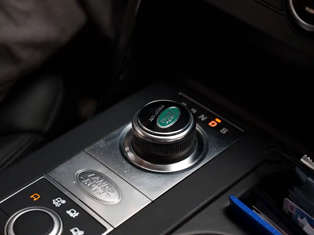 Land Rover Discovery 2020 — фото 15