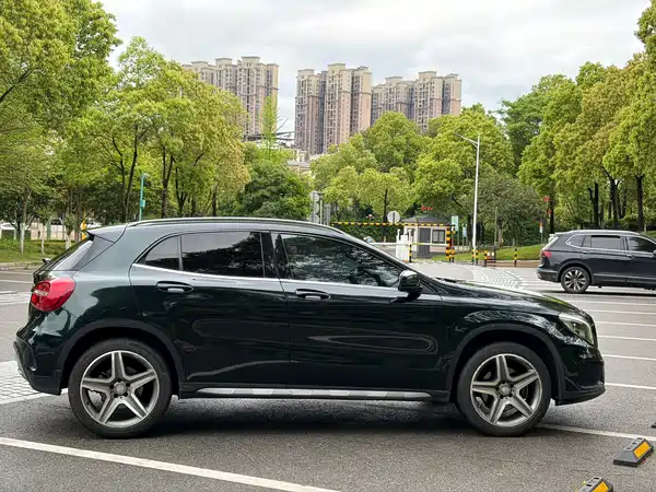 Mercedes-Benz GLA 2015