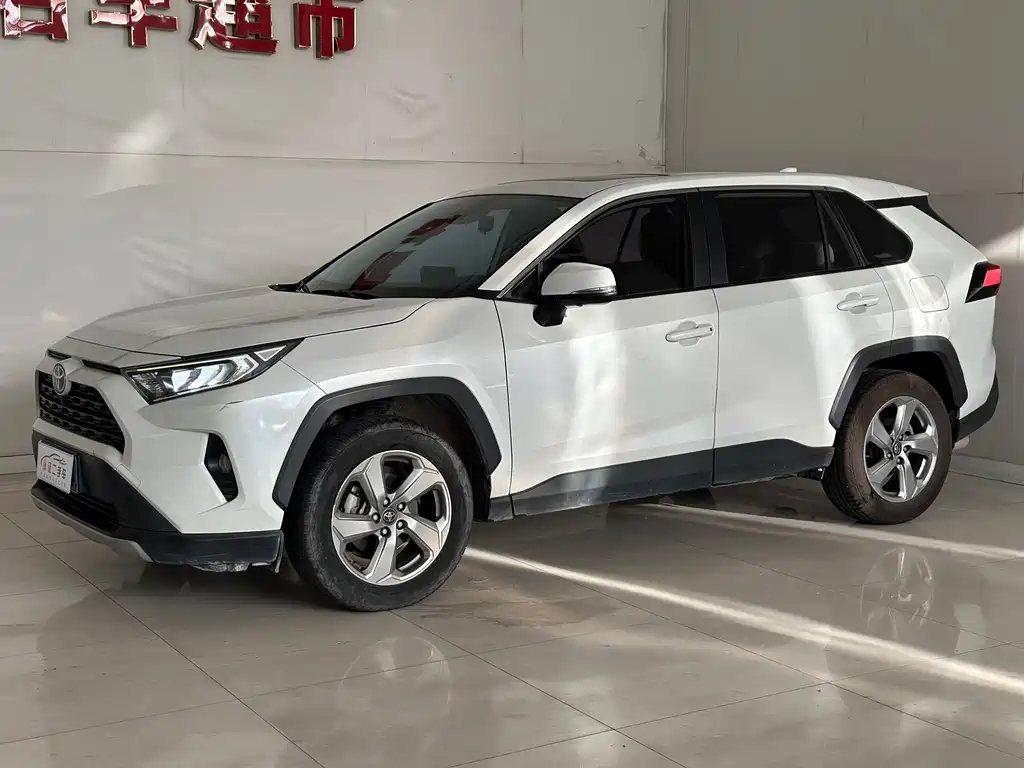 Toyota RAV4 2021