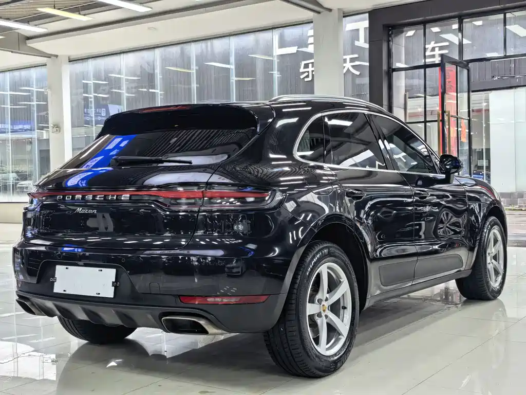 Porsche Macan 2020 — фото 12