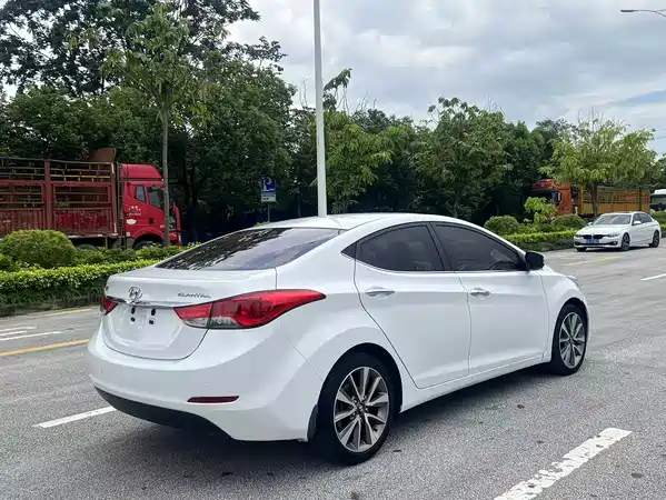 Hyundai Elantra Langdong 2014