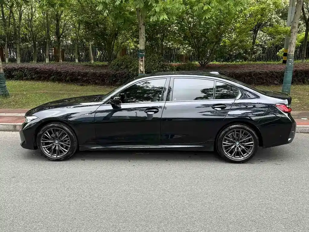 BMW 3 Series 2023 — фото 11