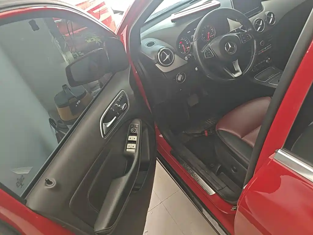 Mercedes-Benz B-Class 2015 — фото 16
