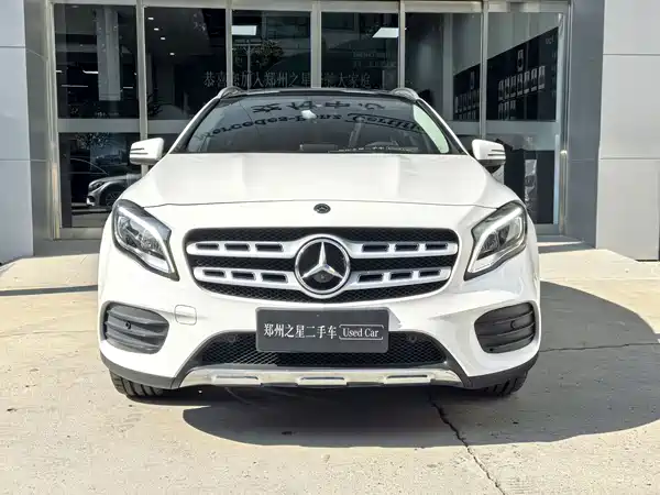 Mercedes-Benz GLA 2020