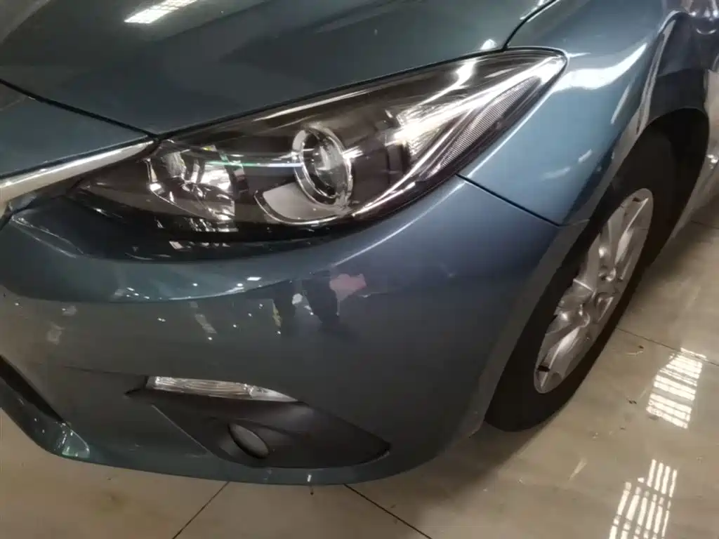 Mazda 3 Axela 2016 — фото 24