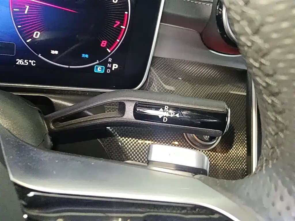 Mercedes-Benz C-Class 2024 — фото 14