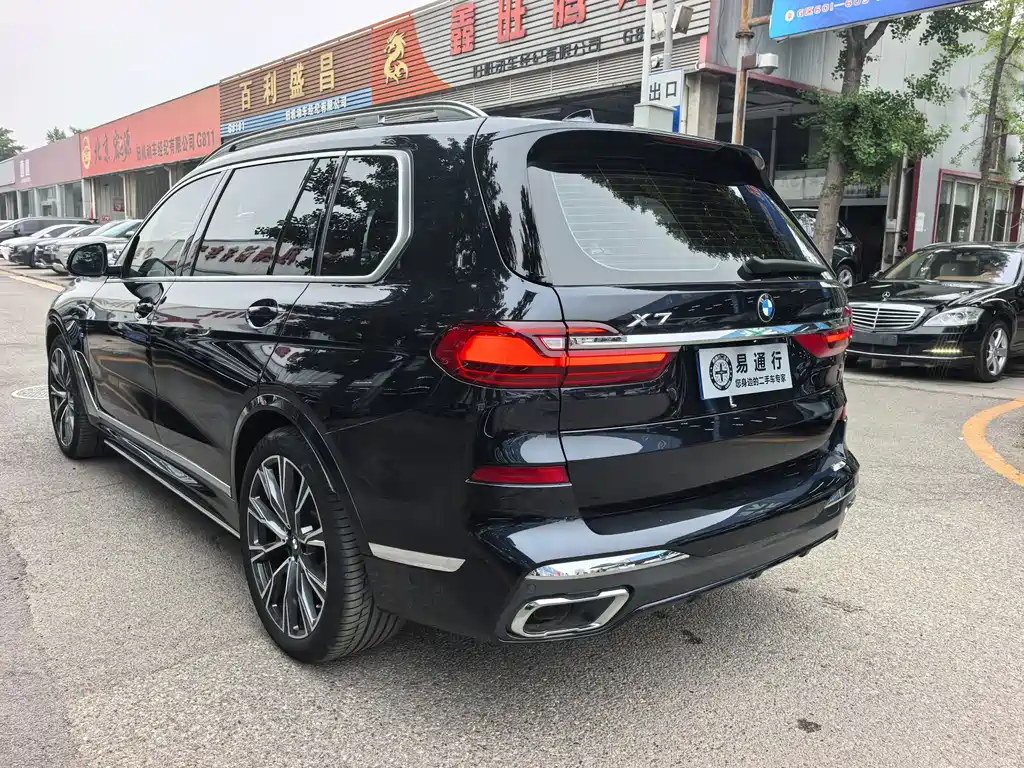 BMW X7 2022 — фото 20