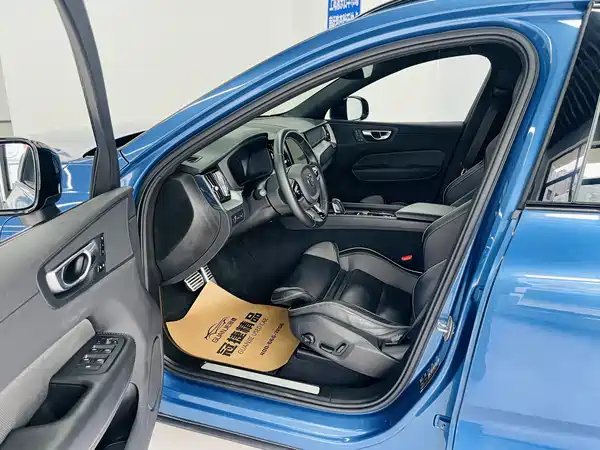 Volvo XC60 Plug-In Hybrid 2021