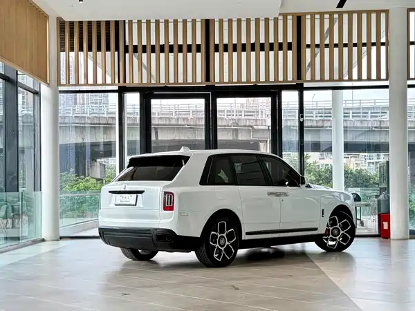 Rolls-Royce Cullinan 2020