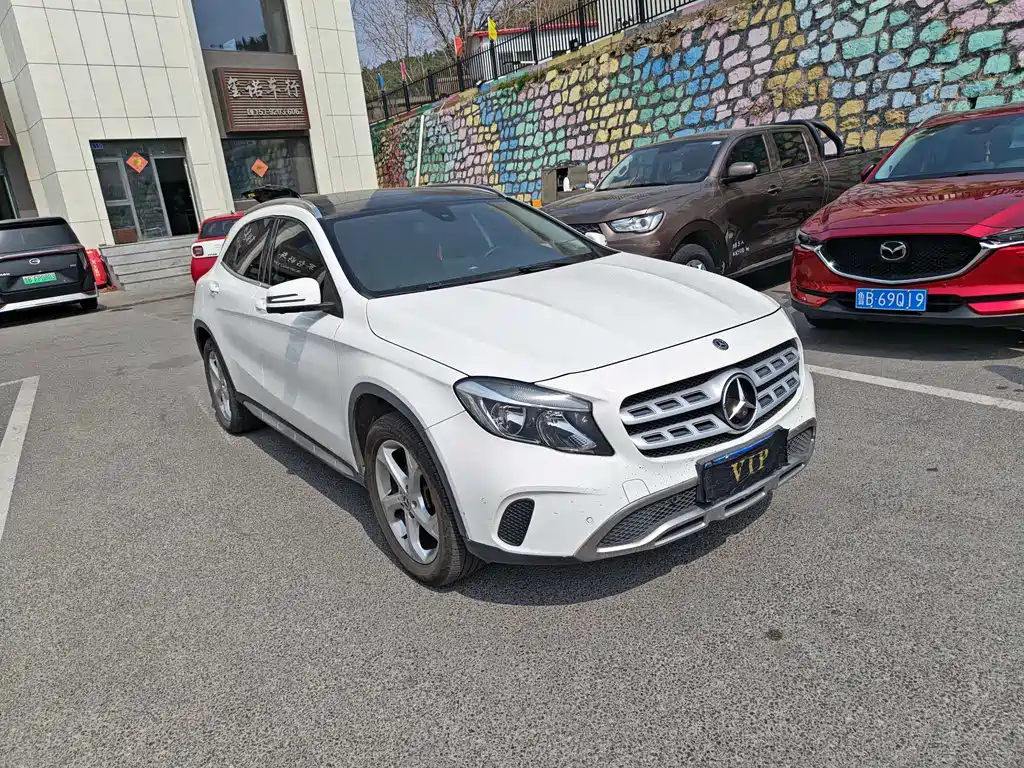 Mercedes-Benz GLA 2017 — фото 1